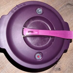 Tupperware Purple Microwave Lid